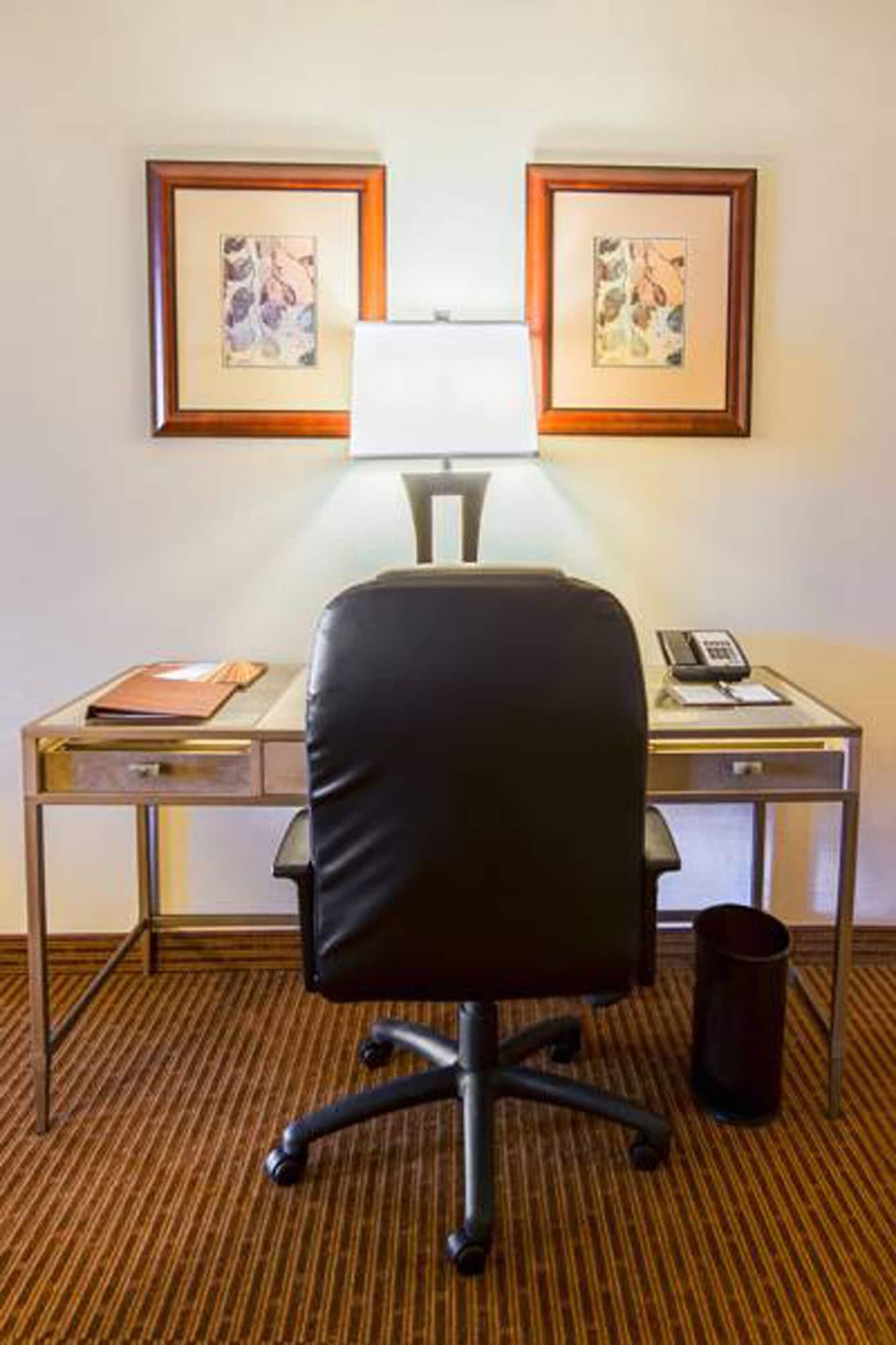 Doubletree By Hilton Philadelphia Airport Hotel Exterior foto