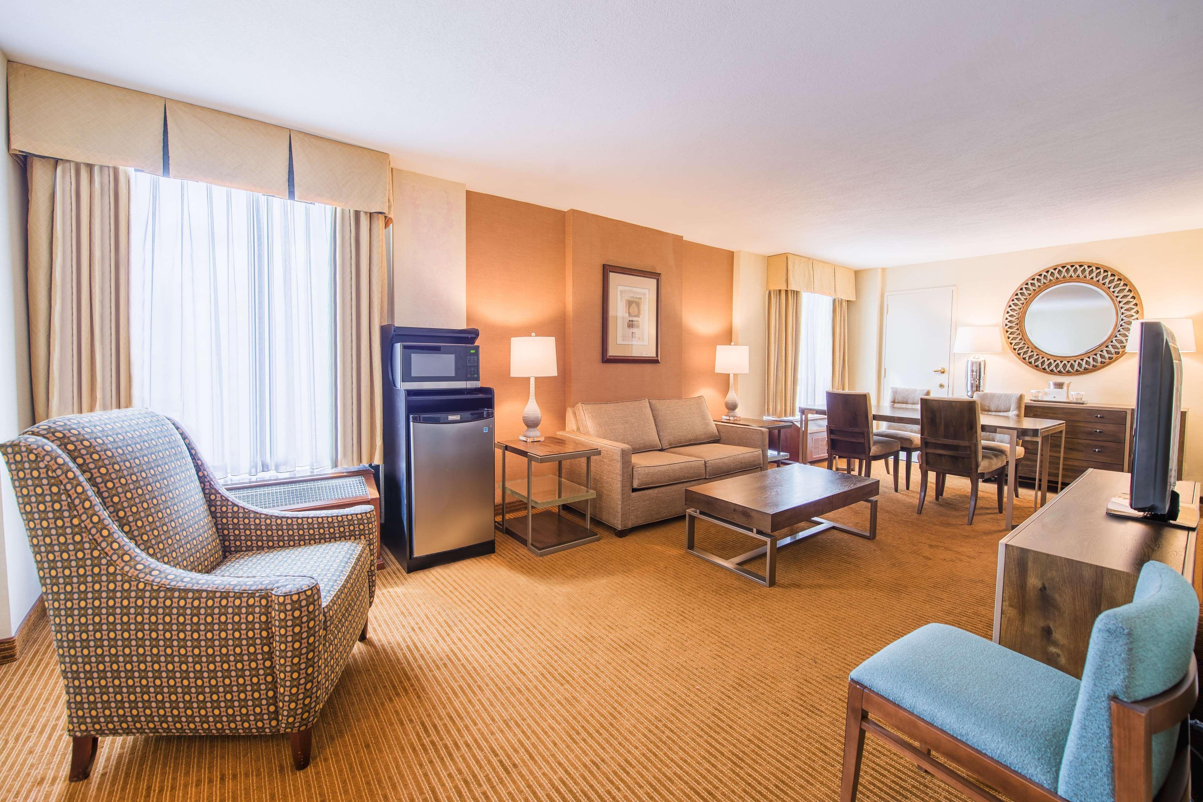 Doubletree By Hilton Philadelphia Airport Hotel Exterior foto