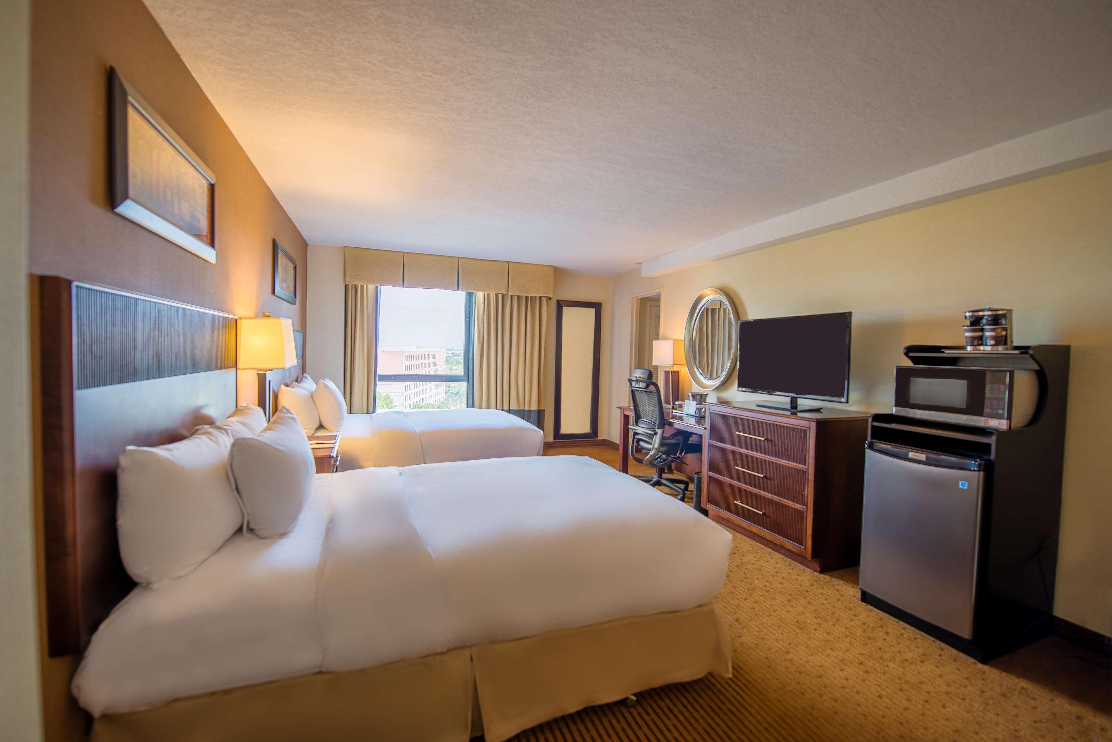 Doubletree By Hilton Philadelphia Airport Hotel Exterior foto