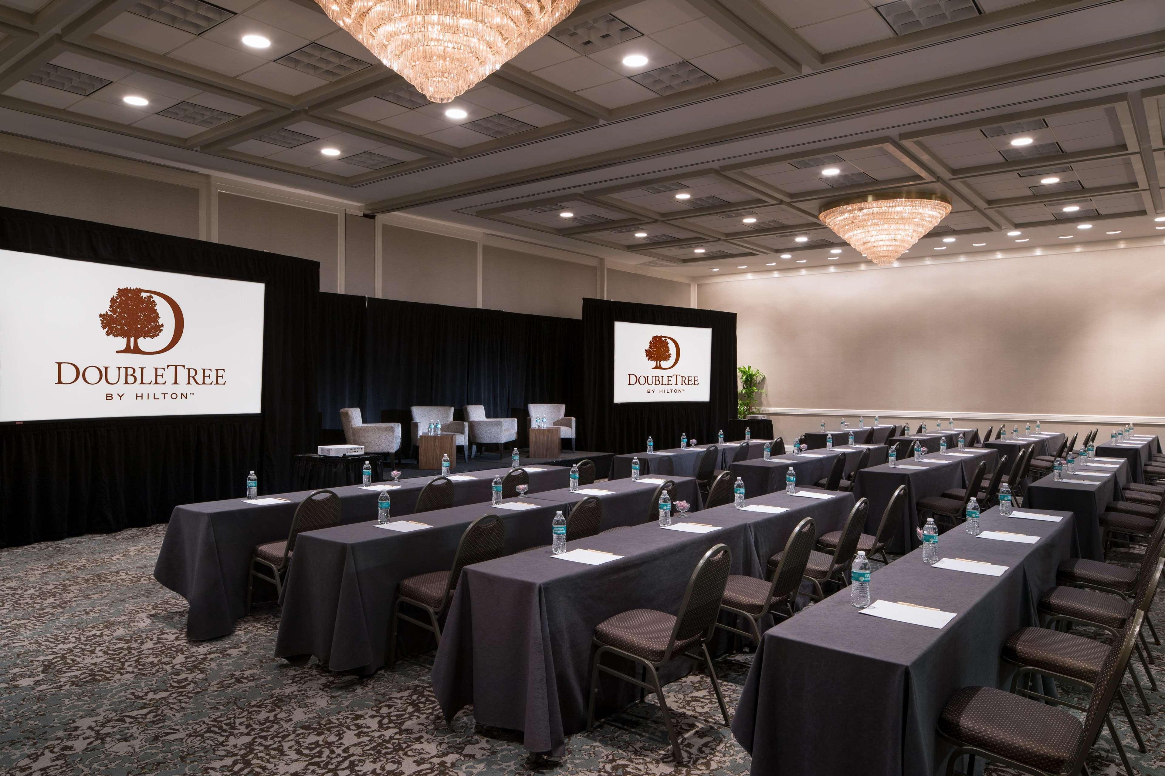 Doubletree By Hilton Philadelphia Airport Hotel Exterior foto