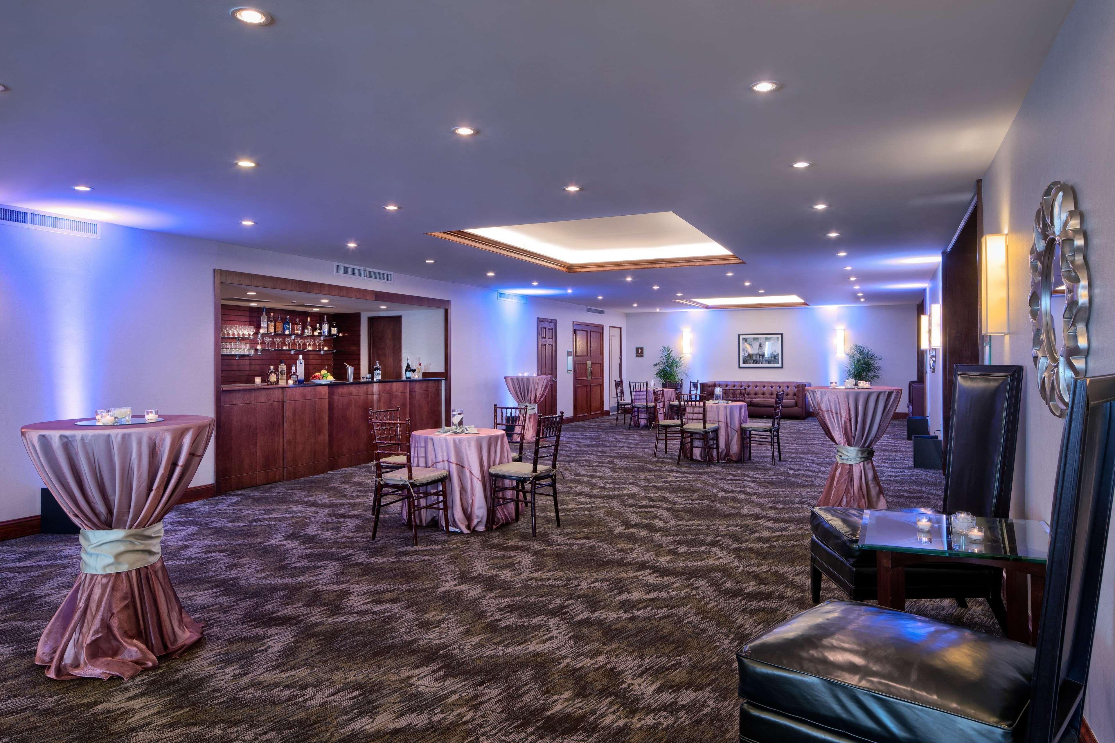 Doubletree By Hilton Philadelphia Airport Hotel Exterior foto