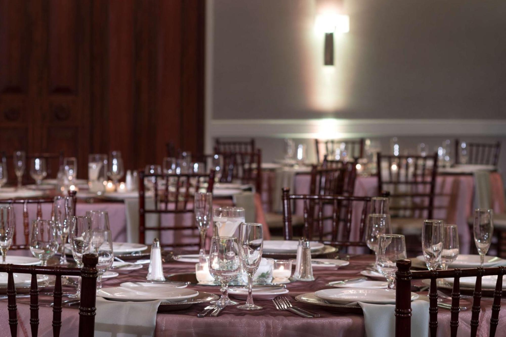 Doubletree By Hilton Philadelphia Airport Hotel Exterior foto