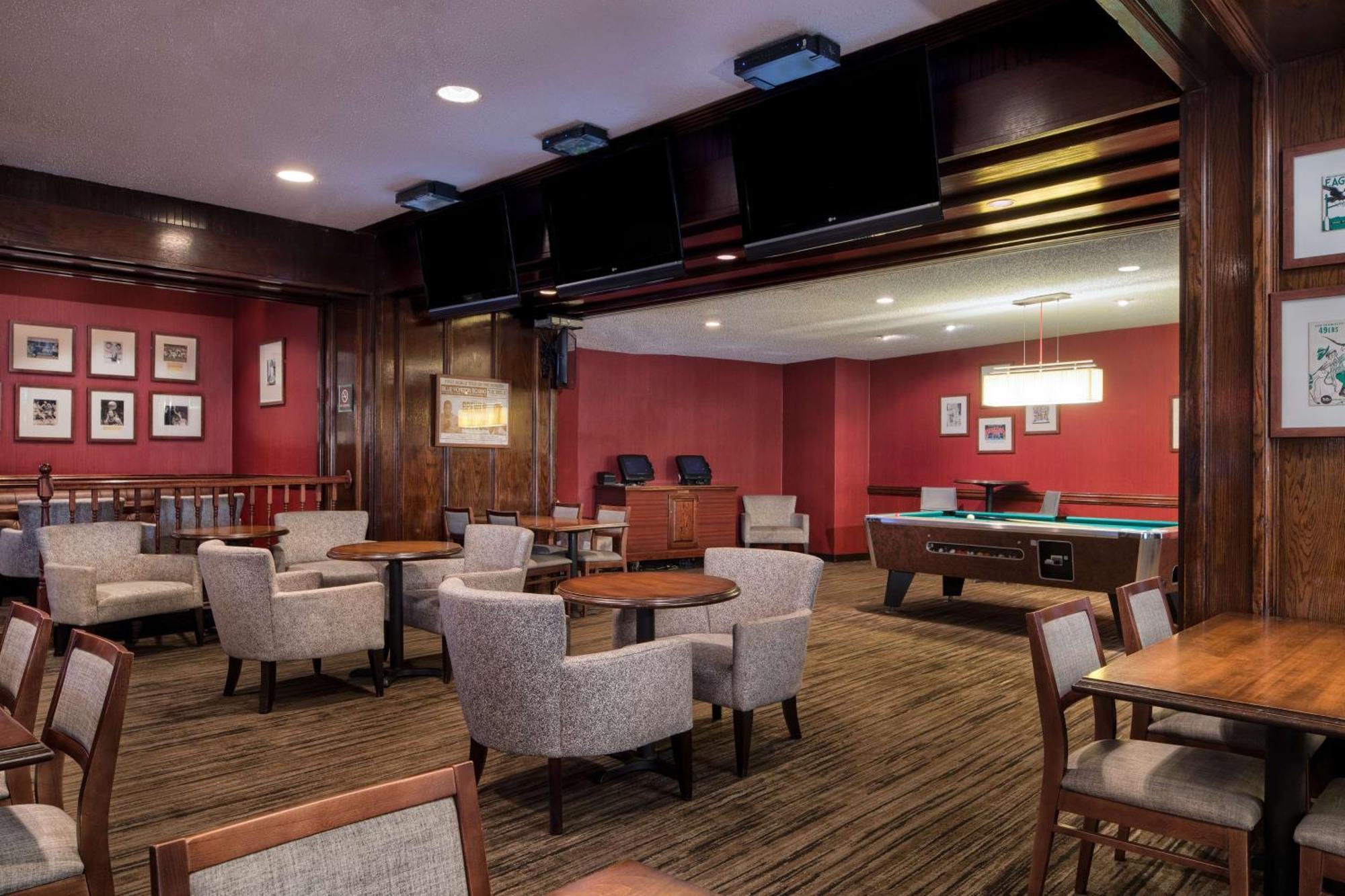 Doubletree By Hilton Philadelphia Airport Hotel Exterior foto